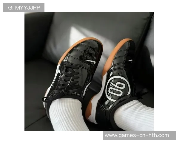 足球鞋过于瘦小如何调整和选择合适的鞋码与款式技巧分享